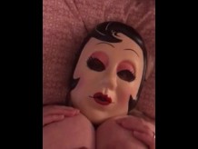 Kinky Cartoon mask POV titfuck y jerkoff cum carga en mis enormes tetas naturales 44G ????????