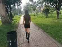 Esposa Puta Infiel Caminando Por La Ciudad Con Su Amante Exhibiendo Su Culo Y Su Vagina Mientras Su Esposo Trabaja