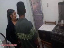 Esposa llama a marido para contratar y paga con xerecard