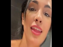 Antes de la ducha estoy muy cachonda, con lencería blanca nueva CLAUDIA BAVEL PORNOSTAR