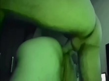 Lulu madura golosa y putona viene a ofrecer el culo se acaba mientras la trato como puta dándole pija por el orto gritando de placer diálogos morbosos