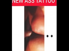 NPleasures mostrando su nuevo tatuaje de culo.
