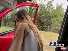 PORNOVATAS - Preciosa joven Colombiana de visita en Barcelona nos pide follsr con nuestro pollon Español Victor Bloom