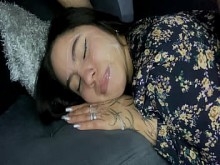 Encontré a este chico en una fiesta y lo traje a casa para follar.