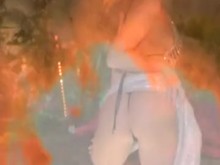 Haley Paige comienza con un consolador y termina con una gran polla