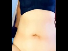 Mi nuevo amigo que compré en Temu hizo que mi coño apretando se corriera a chorros.