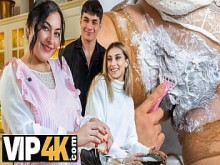 VIP4K. Sexo caliente en el baño después de afeitarse el coño peludo entre una zorra madura y una polla experta