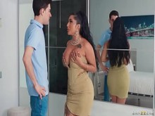 Cuando las chicas se juntan Yasmina Khan, Aaliyah Yasin &sol; Brazzers&sol; Ingresa a XVPROMO en el sitio oficial para obtener descuento