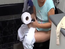 Primera vez nos masturbamos con hijastro y se corre en mis tetas con su hermosa verga