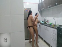 follando en la cocina