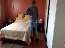 Camara oculta real con madrastra preciosa, se excita como siempre y empieza a tocarse