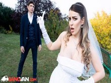BangVan - ¡La novia fugitiva con vestido de novia Marica Chanelle fue engañada y busca venganza!