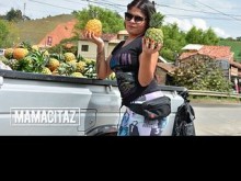 Adolescente Tetona Vick Valencia Aceitada y Perforada Por Una Gran Polla - CARNE DEL MERCADO